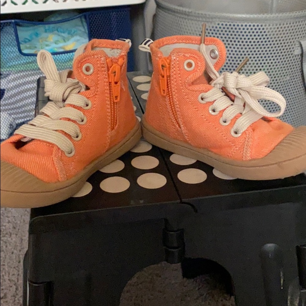 orange cat and jack shoes